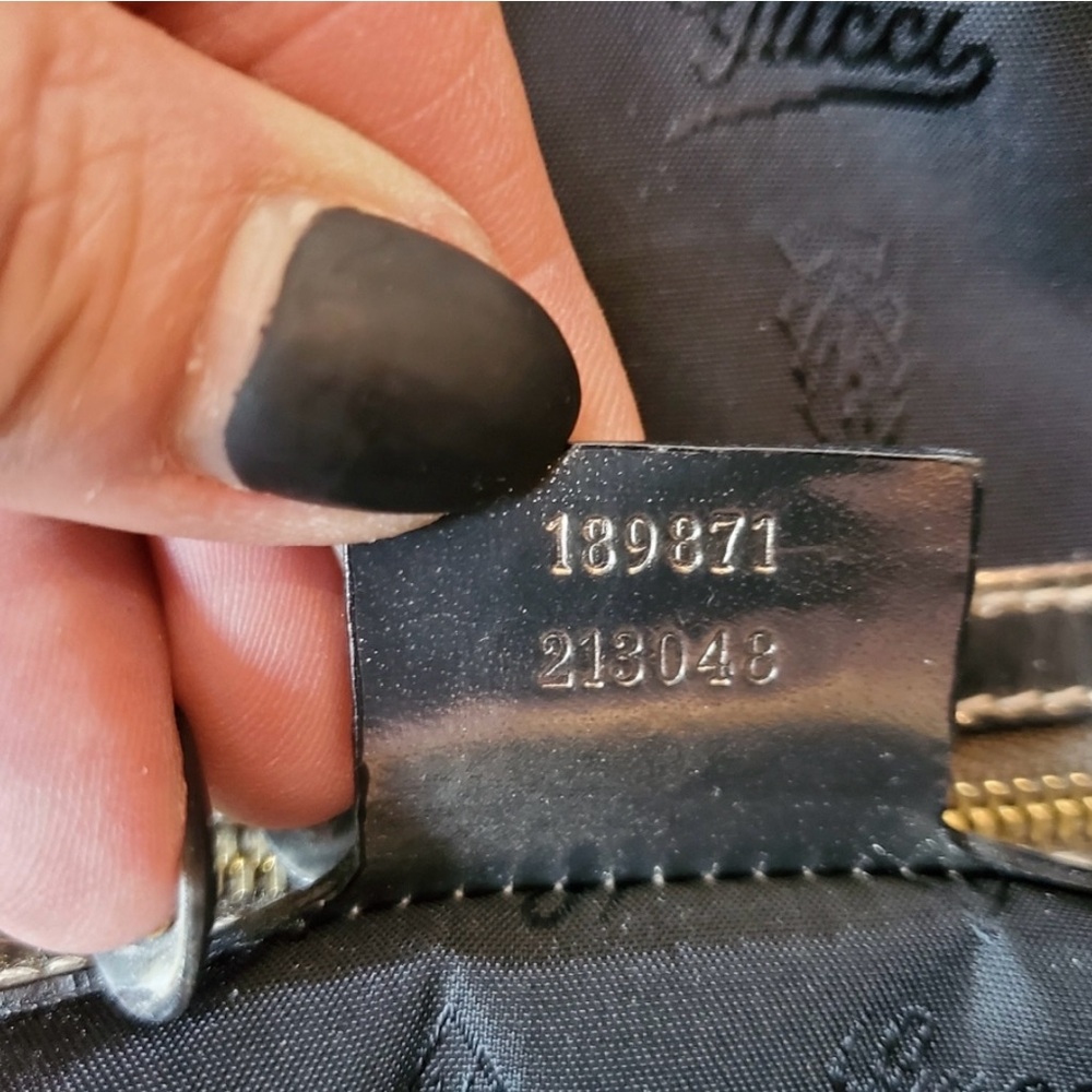 Gucci Black and Gold Satchel with Classic Design - Picture 16 of 16